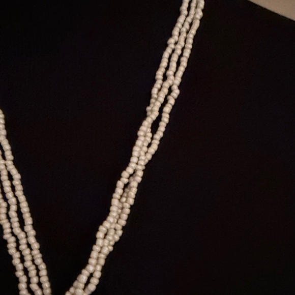 Abalone Shell Necklace - Picture 4 of 12